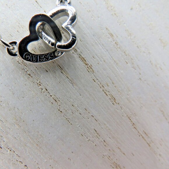 Guess Necklace 16" Silver Tone Interlocking Heart Charms Logo Extender New - Picture 5 of 9